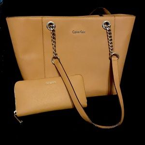 Calvin Klein purse and wallet set